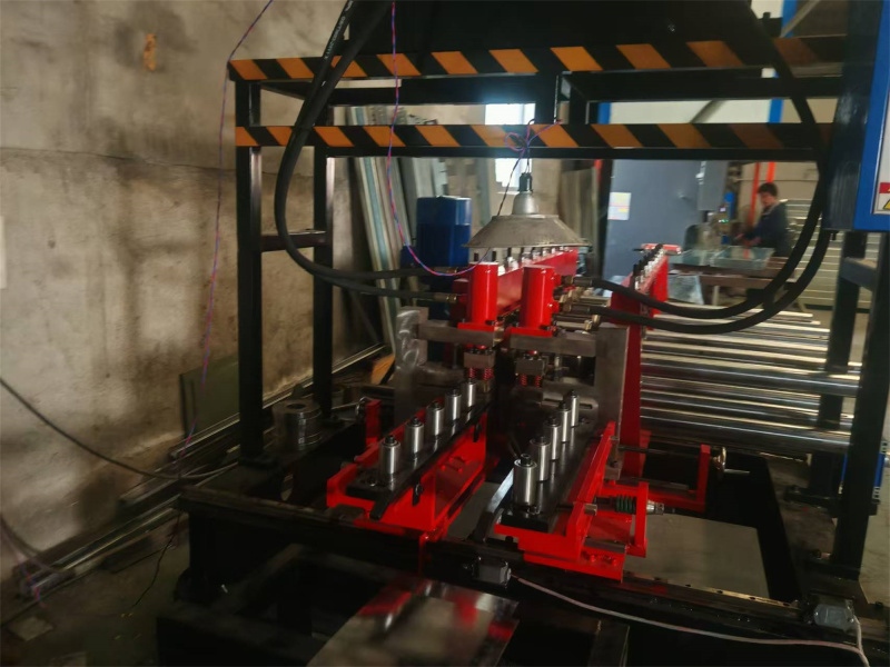 Automatic Cable Tray Cover Forming Equipment Yi Ping