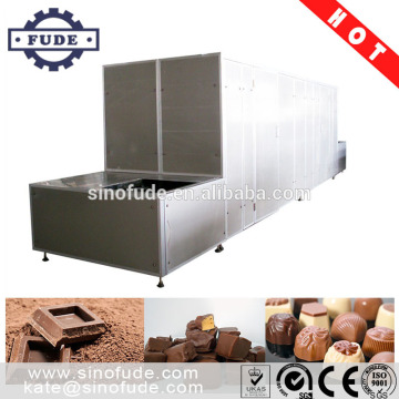 Semi-automatic chocolate cooling tunnel