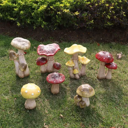 Customized Garden Decoration Mushroom Props - Resin Mushroom Statue