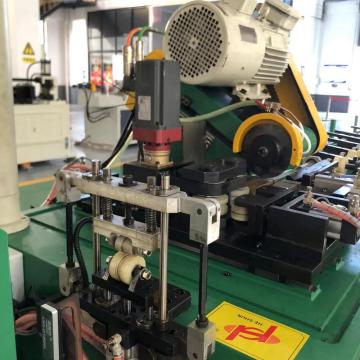 Pipe Cutting Machine with Loading and Unloading