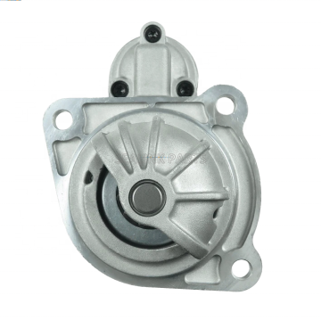 Car Starter Motor Fits FORD Cargo F000AL0050 8200478" 

However, it seems there is a minor typo in your original part number as it was mentioned twice with a slight difference (F000AL0150 vs F000AL0050). Assuming F000AL0150 is correct, the title would be: