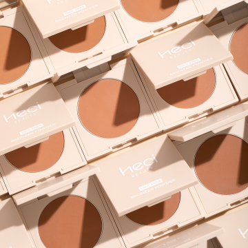 Palet Bronzer Vegan Talc-Talc: Sutera Lancar 4-Color Ditekan Serbuk