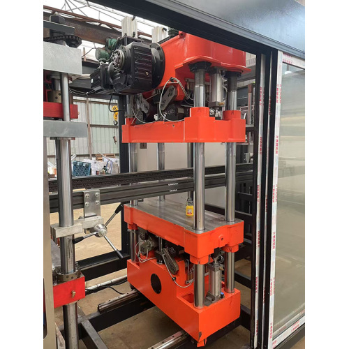 Máquina termoformadora para tampa de 640 copos