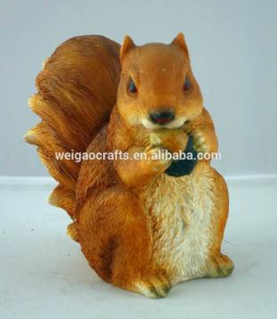 China manufacturer resin garden squirrel figurine