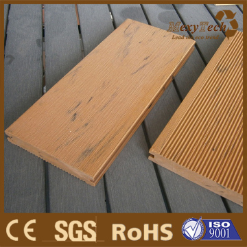 WPC Fencing with Beautiful Wood Pattern