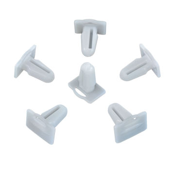 Clip di rivestimento della piastra per calci da davanza per auto BMW - 51471840960