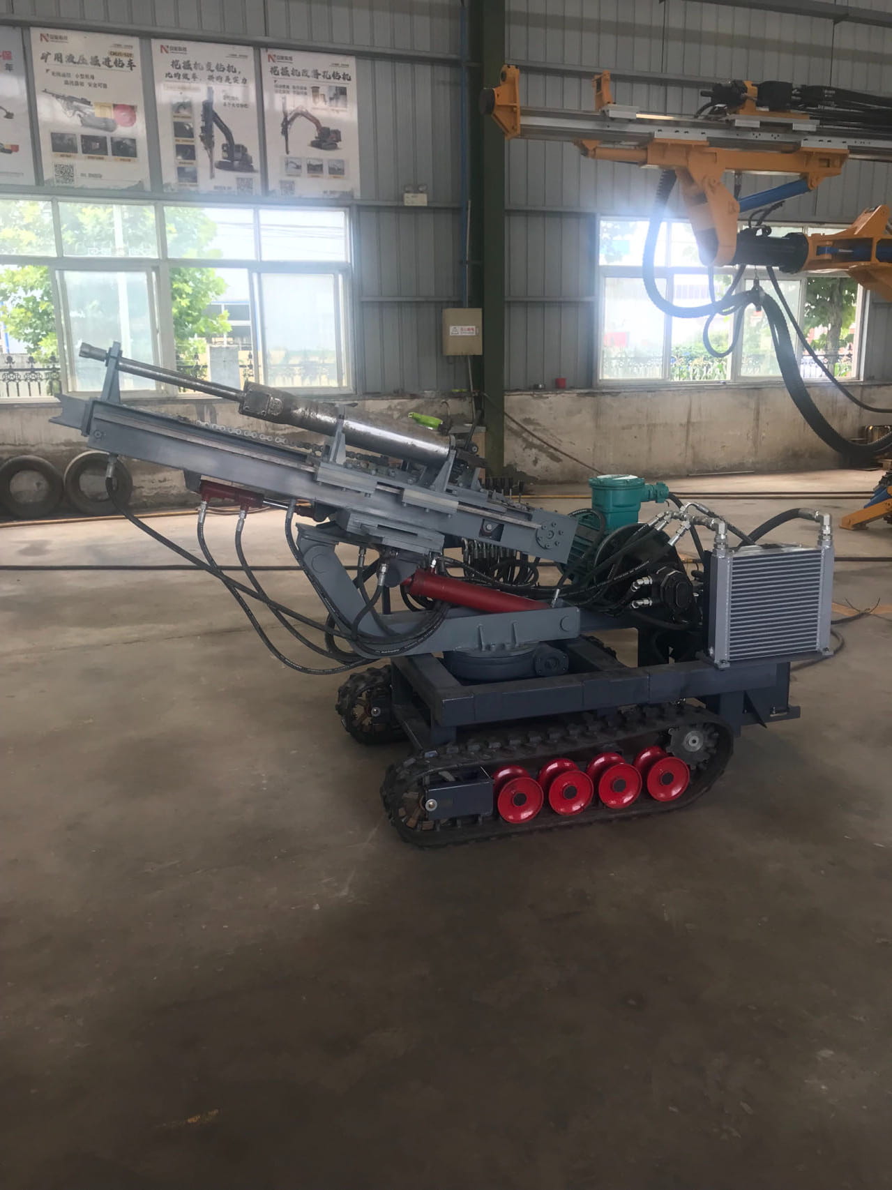 Mining rock splitter