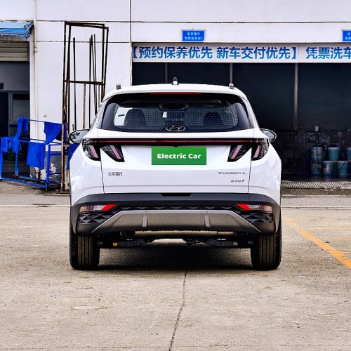 5-seater compact car Hyundai Tucson