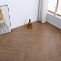 Wood-grained Luxurious Engineered Wood Flooring Oak