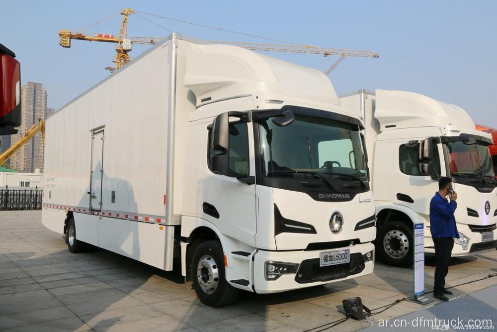 معدات البناء SHACMAN 8x4 Cargo Truck