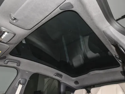 Luxury electric car Xpeng P7