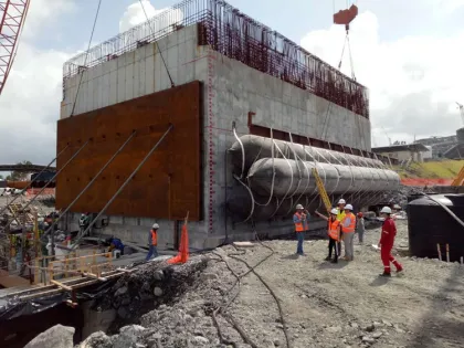 Caisson moving Marine airbag for shipyard