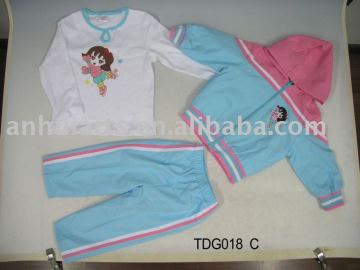 CHILDREN'S CLOTHING
