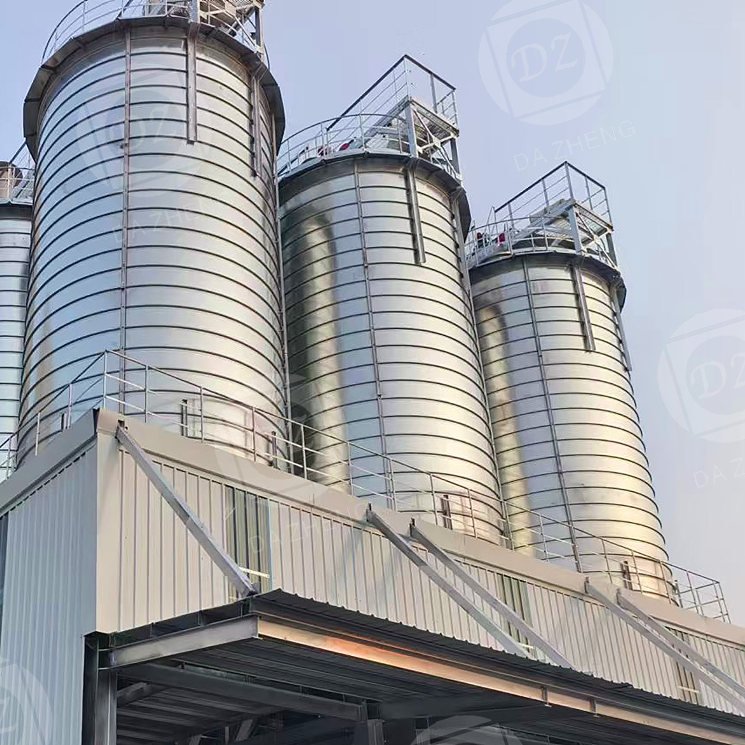 Стоманена табела със стоманена плоча за готови суровини