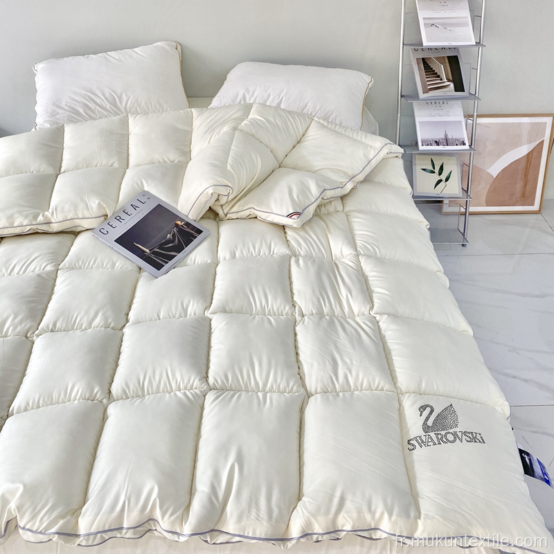 Hotel Goose / Duck Down Quilt Devet Coulette Blanc