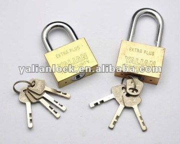 Leaf blade square padlock