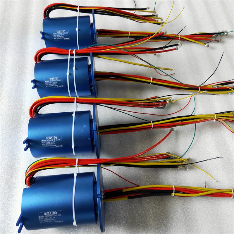 Slip ring signal transmission with hole