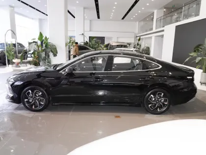 Best Price for Hyundai Sonata 1.5T/2.0T L4 Sedan in Stock