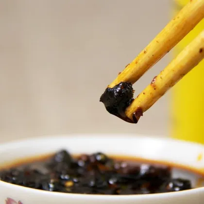 Chicken fir oil and fermented black beans