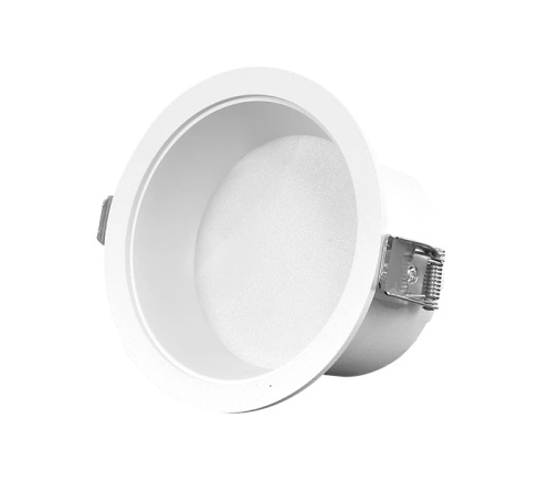 "Glare ceiling downlight: the new edge in lighting"