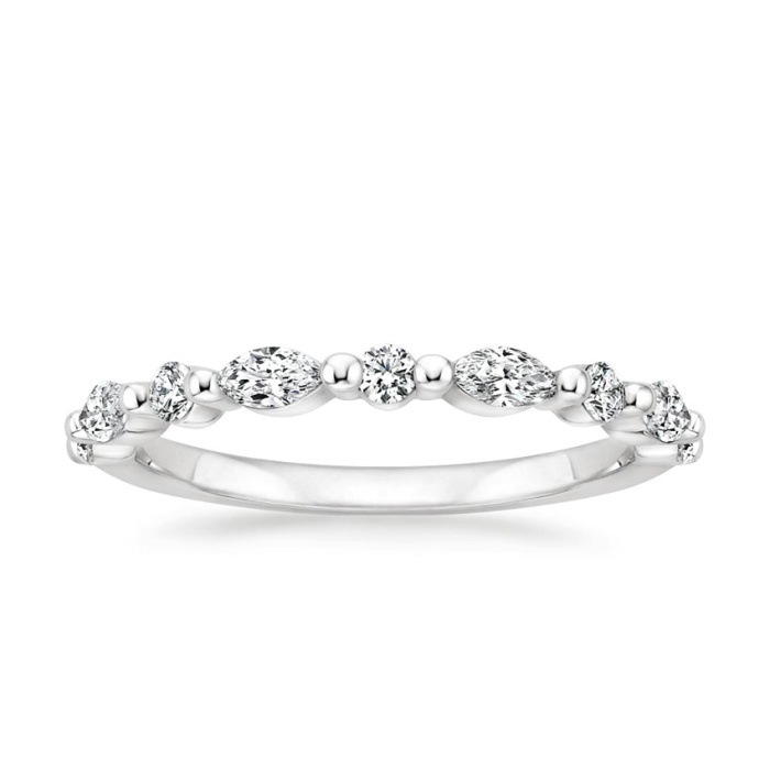 แหวนแต่งงานพร้อมแหวนเพชรแล็บ