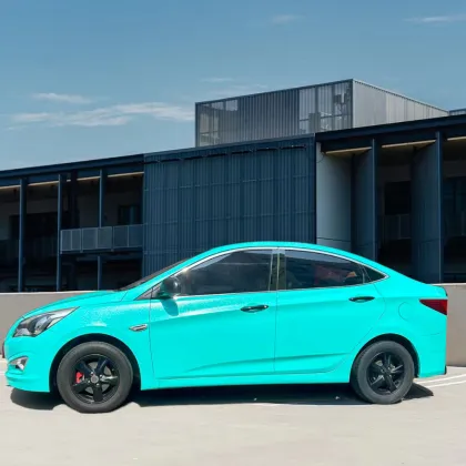 Glossy Pearl Tiffany Car Wrap