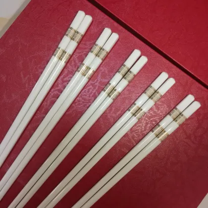 lux Gold Custom Design Chinese Chopsticks and Tableware