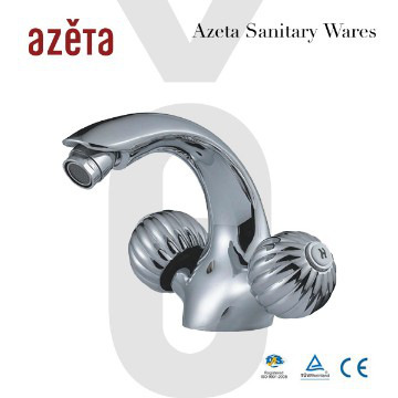 Sanitary Ware Deck Mounted Brass Two Handles Bidet Taps