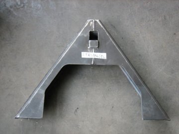 Tractor attachment:bracket for equipments