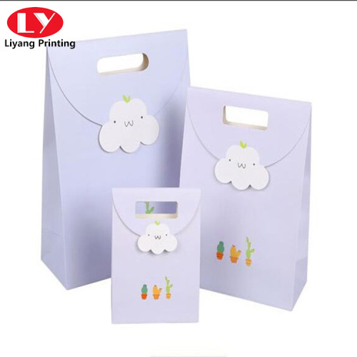 Bolsa de regalo con forma de nube de dibujos animados pintada a mano