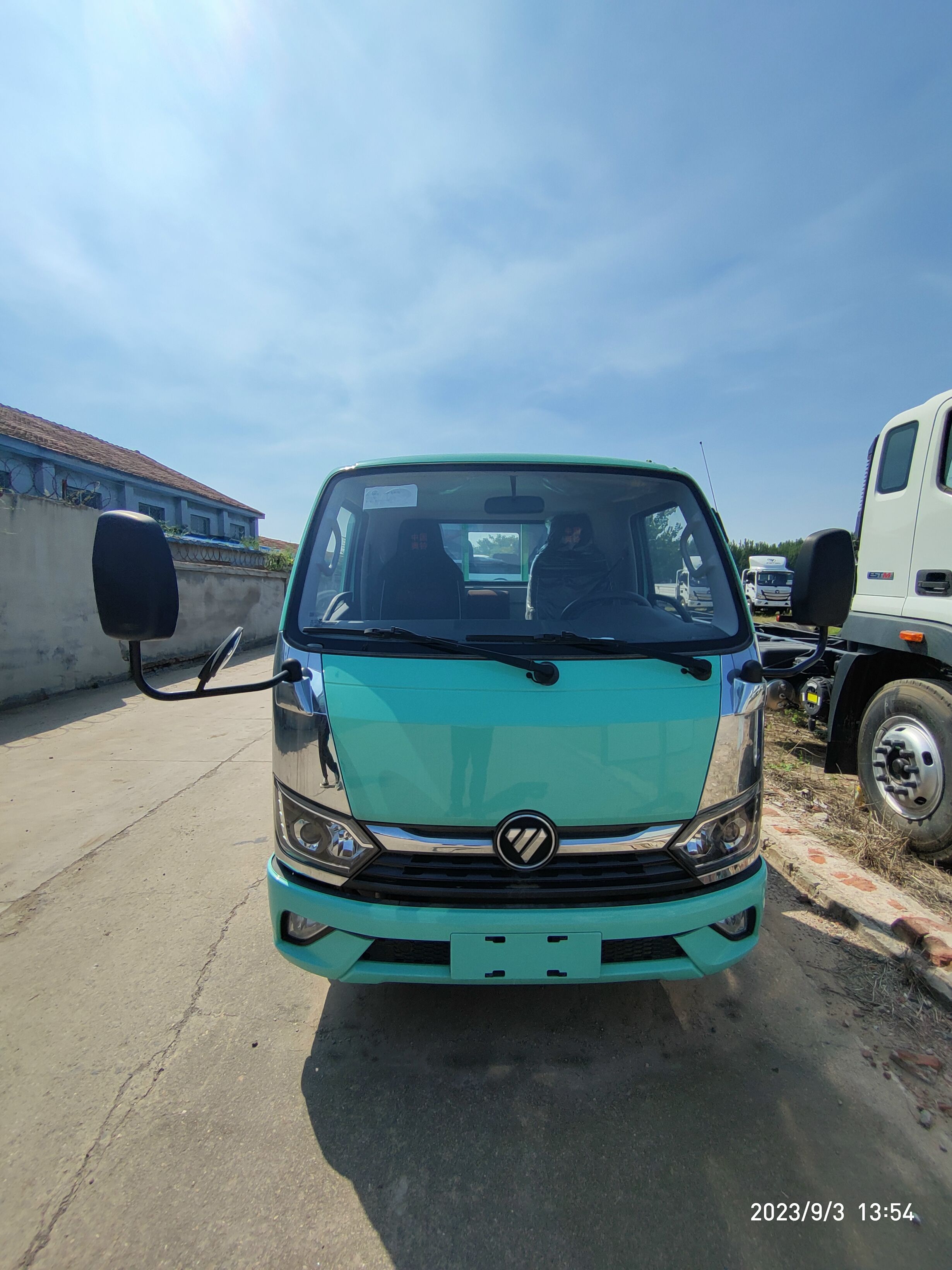 Durable Transport Vehicle for Animal Transportation