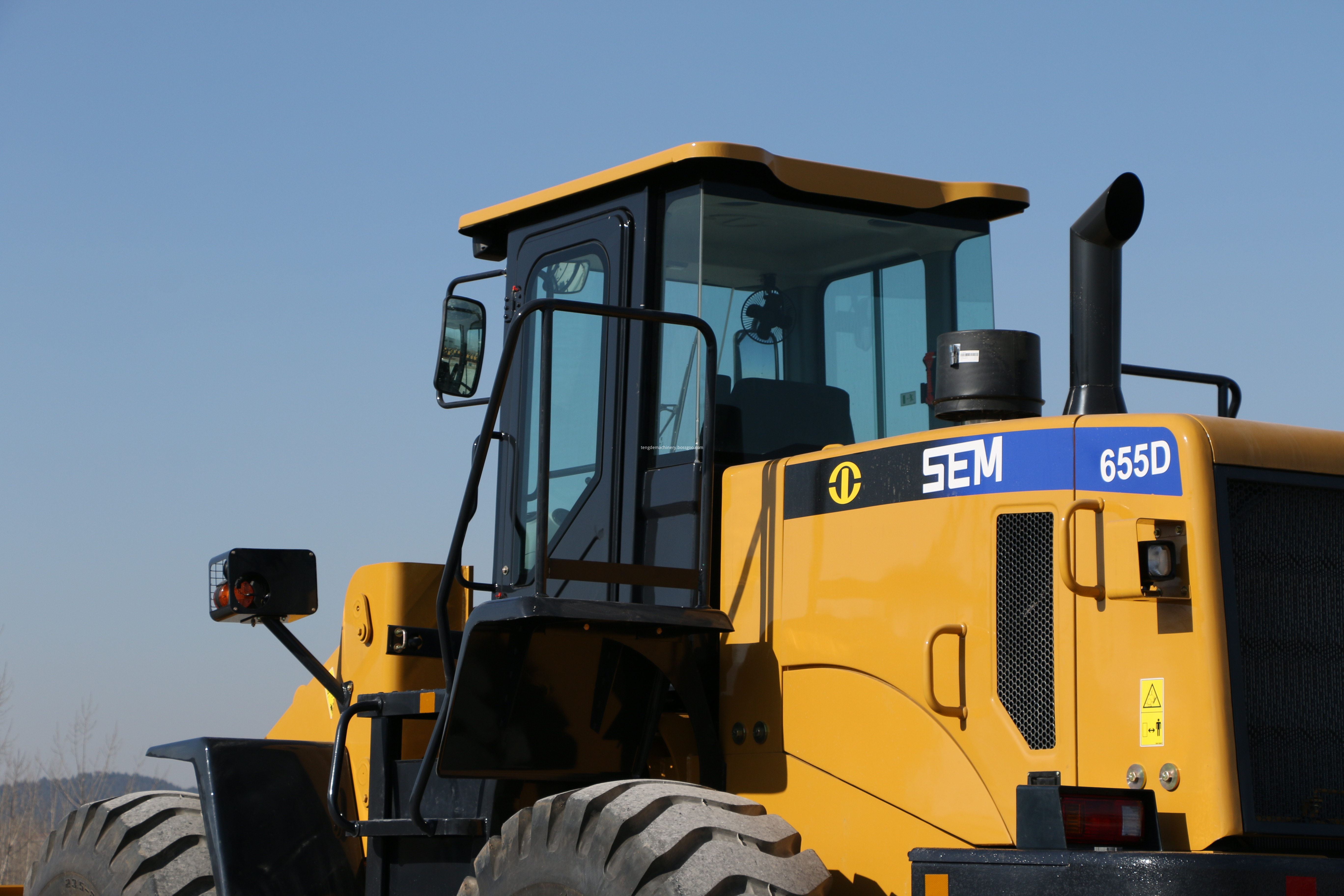 SEM 655D wheel loader