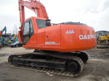 Daewoo DH220LC-V excavator, used excavator