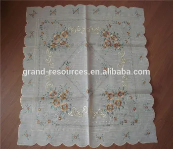 Disposable table cloth roll