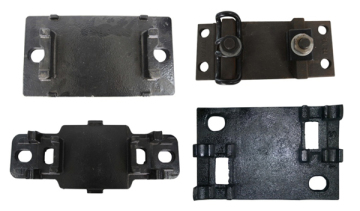 Iron tie plate for metro fastener
