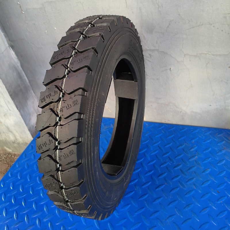 Hot selling tricycle tire 4.00-12 JD020