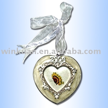 heart metal  pendant