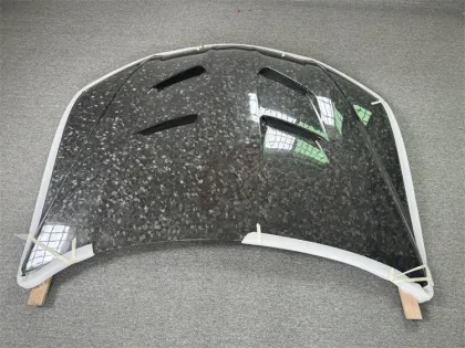 High-Quality Forged Carbon Fiber Engine Hood (Bonnet) for Lamborghini Urus Front Hoods