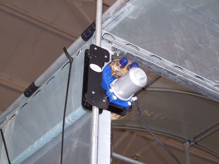 Skyplant Greenhouse Adjustable Electric Film Roll Up Creeper China