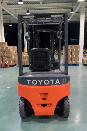 Toyota Electric Counterbalance Forklift