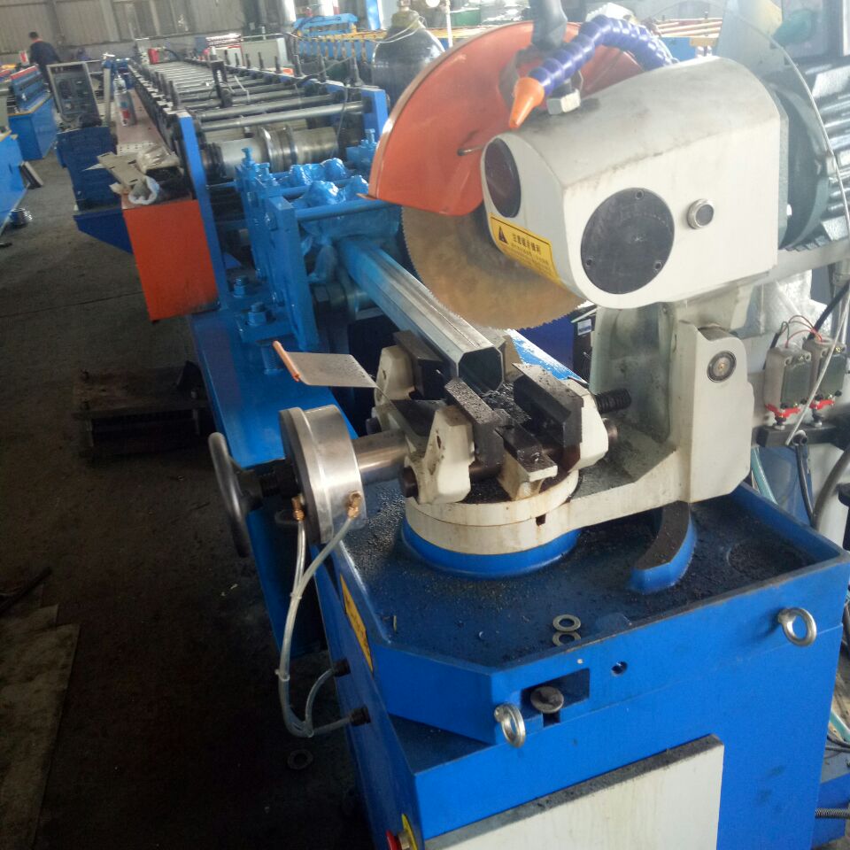 Downpipes cold roll forming machine