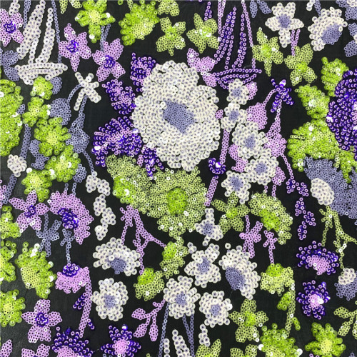Tissu de broderie paillettes violet d&#39;été