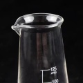 Borosilikatglas 3.3 Konisk bägare med pip 250 ml