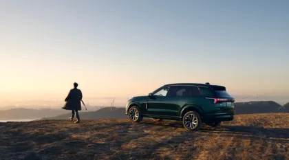 Medium and large SUV LYNK&CO 09
