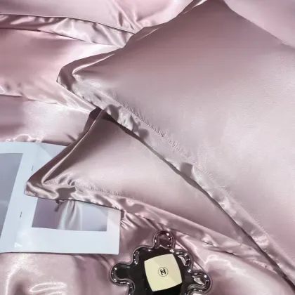 Summer Ice Silk Four-Piece Bedding Set: Silk Bed Sheet & Cover in Solid Colors for Foreign Trade Export