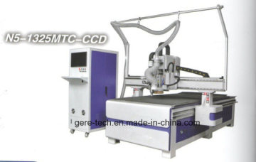 Popular CNC Router and CCD Cutter Engraving Machine