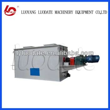 Premix feed mixer