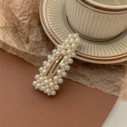Wholesale Diamond & Pearl 'M' Hair Clips: Elegant Bride & Women's Hair Accessories