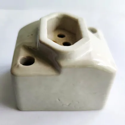 Porcelain Three Pins Dishes Socket Plug Socket