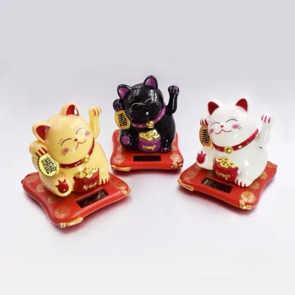 Cute Lucky Cat Ornament
